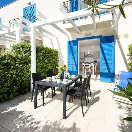 Cala Azzurra And Holidays House 4*