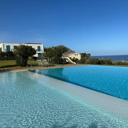 Frühstückspension Cala Azzurra And Holidays House Macari