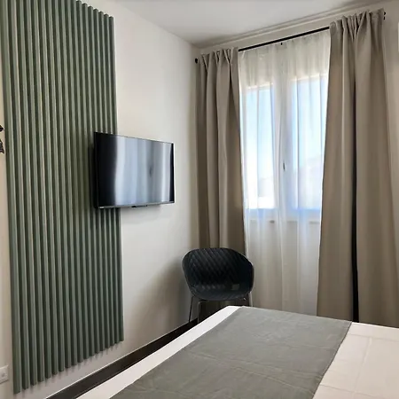 Cala Azzurra And Holidays House 4*