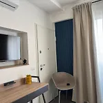 Cala Azzurra Alojamento de Acomodação e Pequeno-almoço 4*