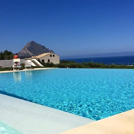 Cala Azzurra And Holidays House * Macari