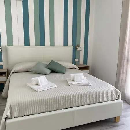 Bed & Breakfast Cala Azzurra And Holidays House *