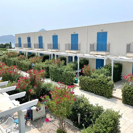 Bed & Breakfast Cala Azzurra And Holidays House Macari