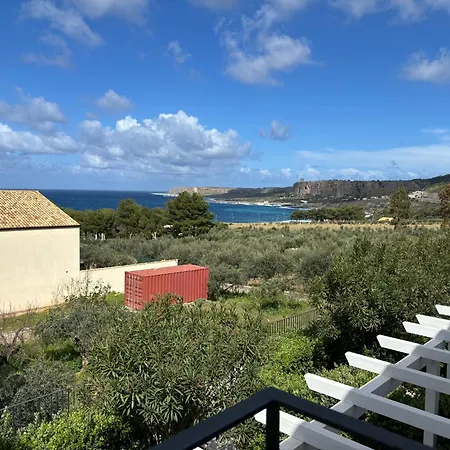 Cala Azzurra And Holidays House Couette-café *