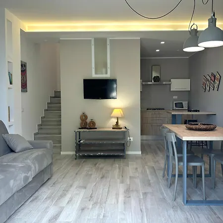 Cala Azzurra And Holidays House Couette-café Macari