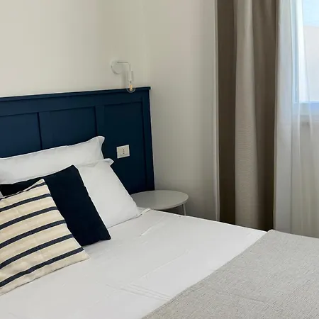 Cala Azzurra 4* 마카리